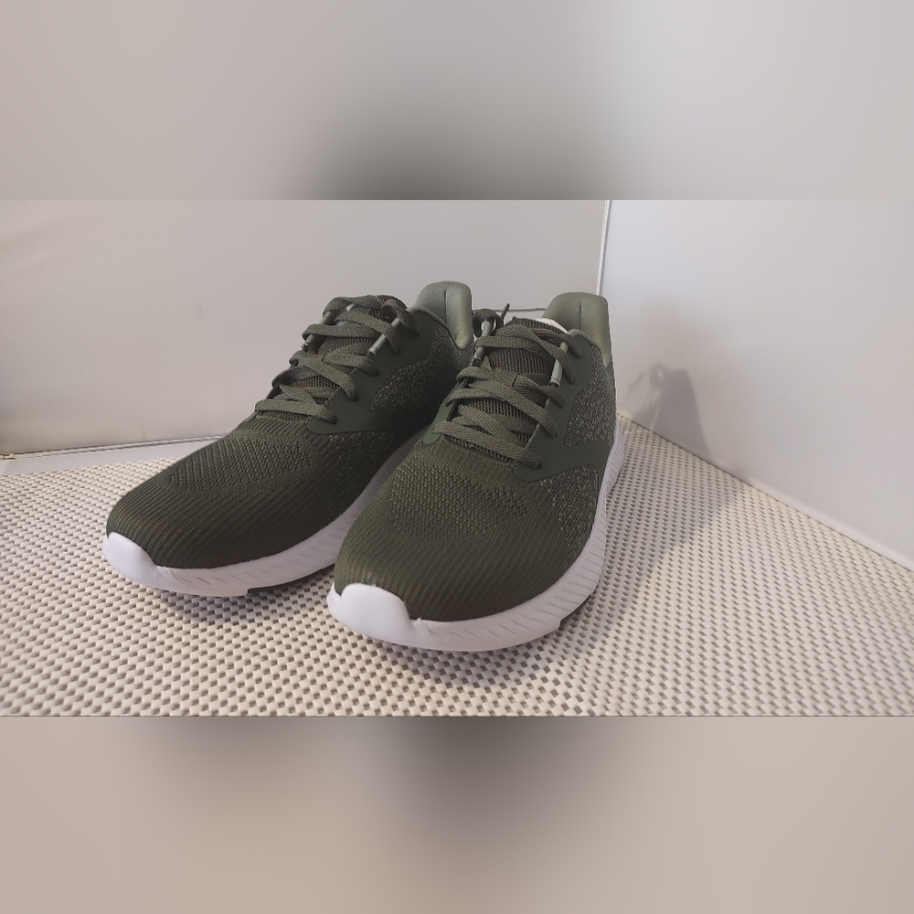 Athletic Works Men's Size 11.5 Core Jogger Sneakers Olive